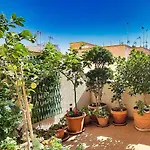 One-Bedroom Apartment In Marbella Centre With Parking Included
